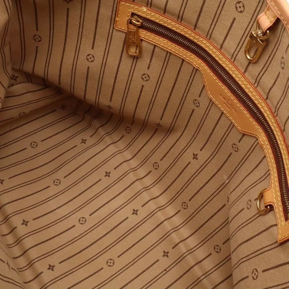 Louis Vuitton delivery duty